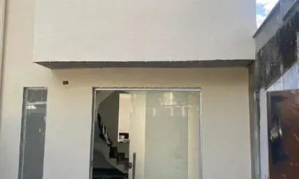 Vendo casa geminada duplex com entrada independente com 03 quartos sendo um com suite, 90m² no valor de 749.000,00 no bairro Santa Branca