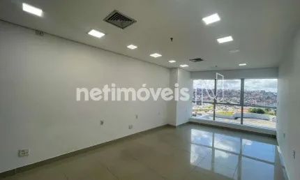Sala comercial com 1 sala para alugar na Avenida Tancredo Neves, Caminho das Árvores, Salvador