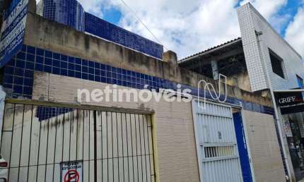Prédio com 10 salas para alugar na Rua Simões Filho, Centro, Simões Filho