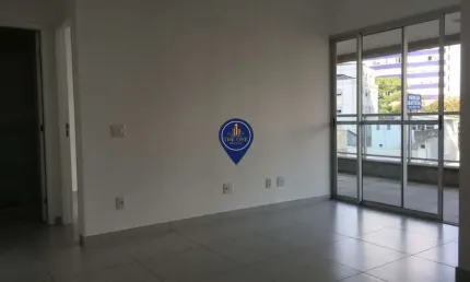 Excelente localização, na porta da estação Vila Madalena do metrô