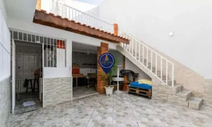 Sobrado à venda com 3 dormitórios sendo 1 suíte, 4 vagas, 220 m², localizado na rua michel colombe,