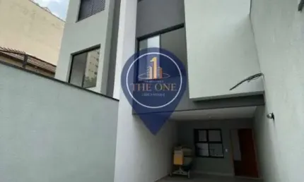 Sobrado à venda com dormitórios sendo 3 suítes, 5 banheiros, 2 vagas, 170m², localizado na rua dout
