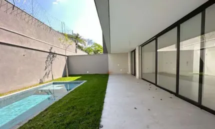 Excelente casa à venda com 4 Dormitorios , 4 Vagas de garagem e 401,12m2 localizado em Campo Belo,