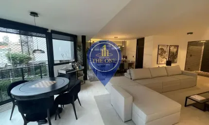 Apartamento 04 dormitórios, 02 suítes,2 vagas,05 banheiros com 247 de área útil  à venda localizado