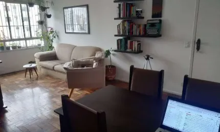 Apartamento à venda, com 2 dormitorios, 3 banheiros, 1 suite e 1 vaga. Localizado na Rua Diogo Vaz