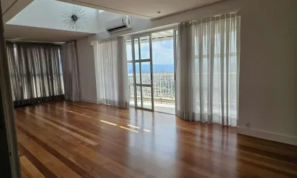 Cobertura Duplex 4 Dormitórios  4 Suítes  e 4 Vagas  para locação e venda, localizado na Vila Maria