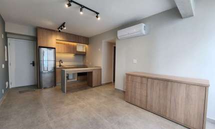 Apartamento à venda, ao lado do Metrô Vila Madalena com 1 vaga de garagem
