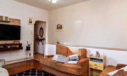 Sobrado de 157m² à venda, com 4 Dormitórios, 3 Banheiros sendo 1 Lavabo, 2 Vagas, localizado no Alt