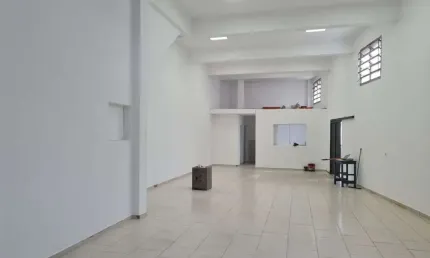 Prédio Comercial com 3 Pisos total de 450m² para locação, Vila América, São Paulo, SP. com 4 Vagas