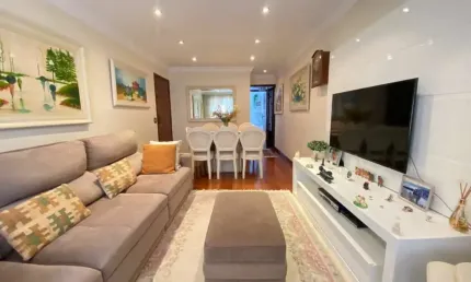 Sobrado para venda, com 3 dormitórios, 6 vagas, 216M², churrasqueira e 3 suítes, localizado no Bair