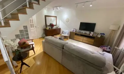 Casa de Condomínio com 3 Quartos e 3 banheiros à Venda, 112 m²