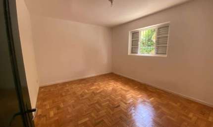 Casa à venda de 171m², Cambuci, São Paulo, SP. com 2 Dormitórios, 2 Banheiros, Cozinha ampla, Varan