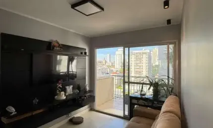 Apartamento à venda, com 60m², mobiliado, 2 dormitórios, 1 suíte, 1 vaga, localizado no Cambuci, de