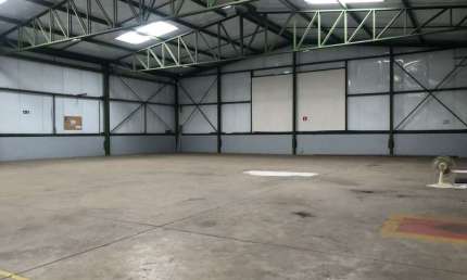 Excelente Prédio Comercial  no Cambuci com 4 pavimentos 2000m² metros construídos.