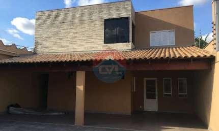 Casa com 4 quartos à venda na Avenida Senador Metello, 1062, Goiabeiras, Cuiabá