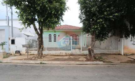 EXCELENTE CASA RESIDENCIAL/COMERCIAL LOCALIZADA NO BAIRRO JARDIM SANTA AMALIA codigo: 64662