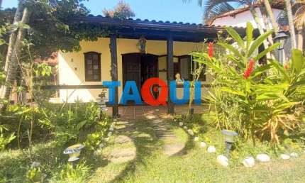 Casa linear à venda com 3 quartos, sendo 2 suítes, churrasqueira e varanda no Braga, CABO FRIO - RJ