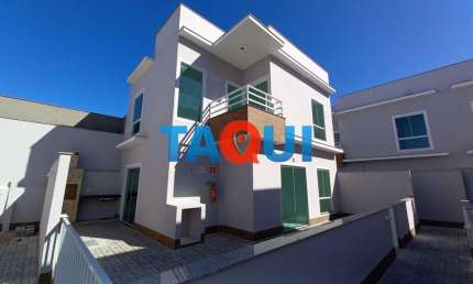 Casa duplex à venda, LANÇAMENTO, com 3 quartos sendo 02 suítes e Peró, CABO FRIO - RJ