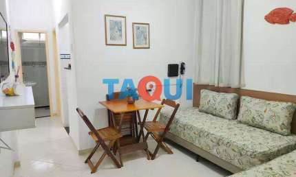 Apartamento À VENDA, próximo à Praia do Forte, no centro de Cabo Frio - RJ.