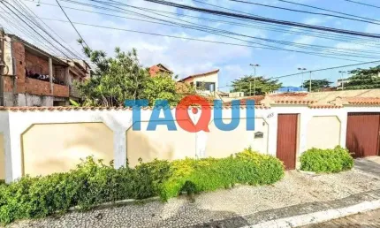 CASA DUPLEX À VENDA COM 5 QUARTOS, SENDO 1 SUÍTE, PRAIA DO SIQUEIRA CABO FRIO - RJ