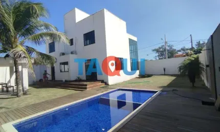 Casa duplex à venda, 4 suítes e piscina, Foguete, CABO FRIO - RJ