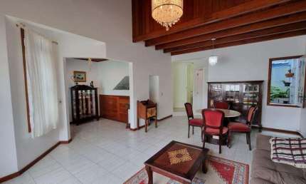 Casa com 5 quartos à venda na Avenida Buriti, --, Itacorubi, Florianópolis por R$ 1.995.000