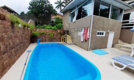 Casa com 2 quartos à venda na Rua Maria Alexandre Machado, --, Itacorubi, Florianópolis por R$ 690.000