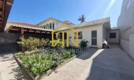 Casa com 3 quartos à venda na Rua Irmã Bonavita, --, Capoeiras, Florianópolis por R$ 1.050.000