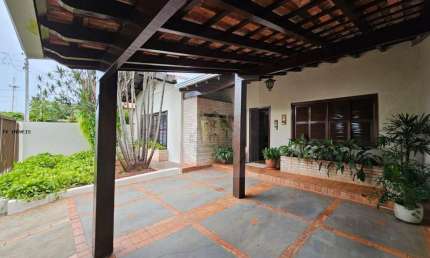 Casa para Venda em Londrina, JARDIM ARAXA, 4 dormitórios, 2 suítes, 4 banheiros, 2 vagas