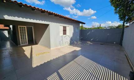 Casa para Locação em Londrina, JARDIM IMPERIO DO SOL, 3 dormitórios, 1 suíte, 3 banheiros, 2 vagas