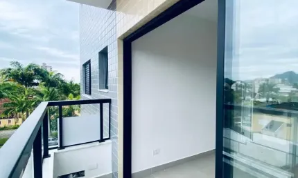 Apartamento novo, com 01 suíte, a 400 metros da praia em Caraguatatuba