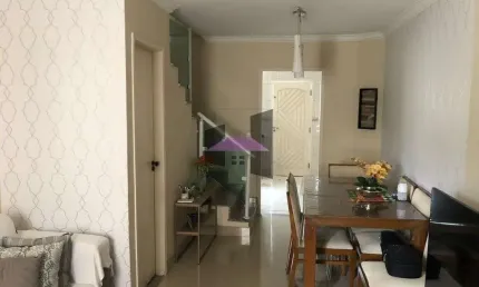 Casa em condomínio fechado à venda na Rua Stéfano Mauser, Jardim Regina, São Paulo por R$ 450.000