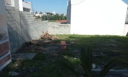Terreno a poucos metros min do batel - pronto para construir