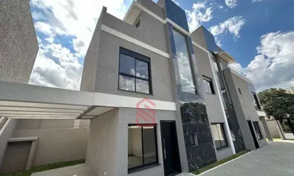 Sobrado à venda em Curitiba-PR, no Campo Comprido: 3 quartos, 1 suíte, 2 salas, 3 banheiros, 2 garagens, 160 m². Venha conferir!