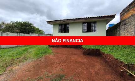 Imperdível oportunidade de casa à venda em Campo Largo-PR, bairro Jardim Rondinha! 2 quartos, 2 salas, 1 banheiro, 6 vagas de garagem, 60m².