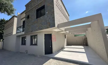 Sobrado à venda em santa felicidade, curitiba-pr: 3 quartos, 1 suíte, 2 salas, 2 banheiros, 2 vagas de garagem, 135m².