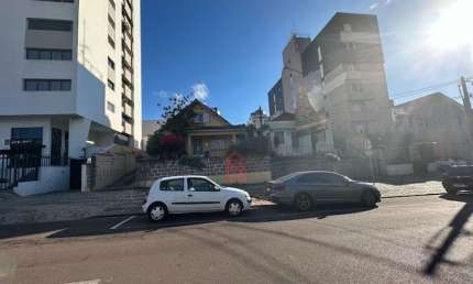 Terreno à venda em Curitiba-PR, 1.105,00 m² Capitão Souza Franco ZR4  divisa Batel  com testada de 23,70m