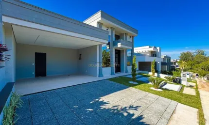 Casa à venda em Indaiatuba - Condomínio London Park - 190m² - Churrasqueira, Piscina Privativa e Móveis Planejados