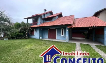C1084 - Ótima residência localizada a 150 metros do mar no Centro de Imbé