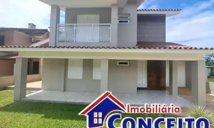 C1092 - Belíssima residência com piscina localizada em região de moradores