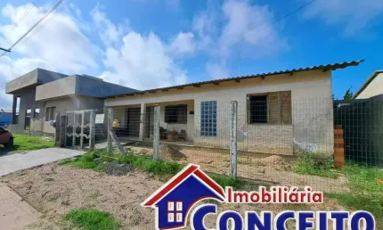 C869 - Residência em ótima localização no balneário Presidente