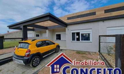 G15 - Linda residência localizada a 50 metros do mar em Mariluz