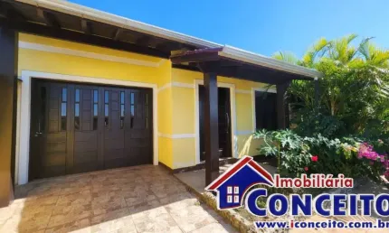 C536 - Excelente residência em ótima localização no Balneário Presidente