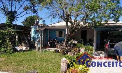 C53 - Ótima residência em excelente localização em Mariluz Norte