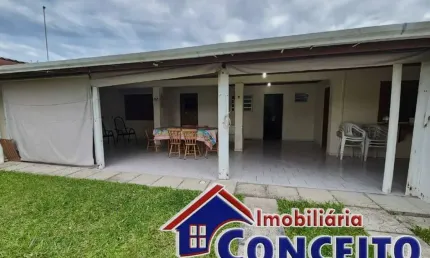 C138 - Imóvel composto de 03 dormitórios localizado em região de moradores