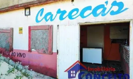 C318 - Ótimo prédio comercial à beira mar em excelente localização