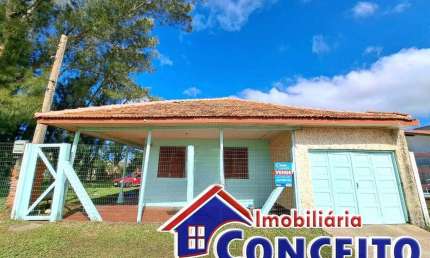 C346 - Residência composta de 03 dormitórios a 300 metros do mar