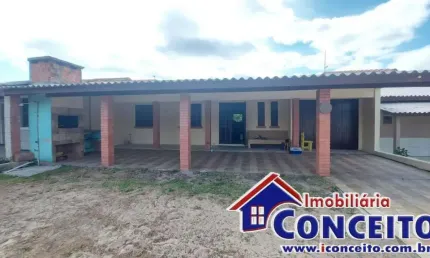C299 - Excelente residência de alvenaria localizada no balneário Harmonia