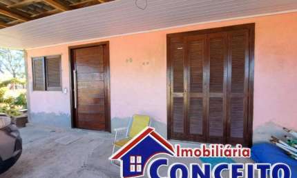 C455 - Lindo imóvel a 500 metros do mar localizado no Balneário Imara