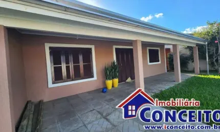 C240 - Excelente residência próxima do mar no balneário Presidente